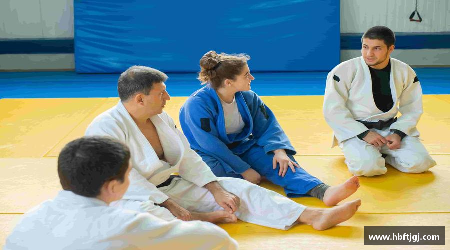 冲破困境，迈向新的高峰。